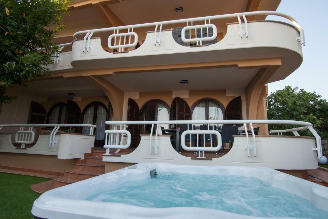 Villa Royale Krk クルク エクステリア 写真